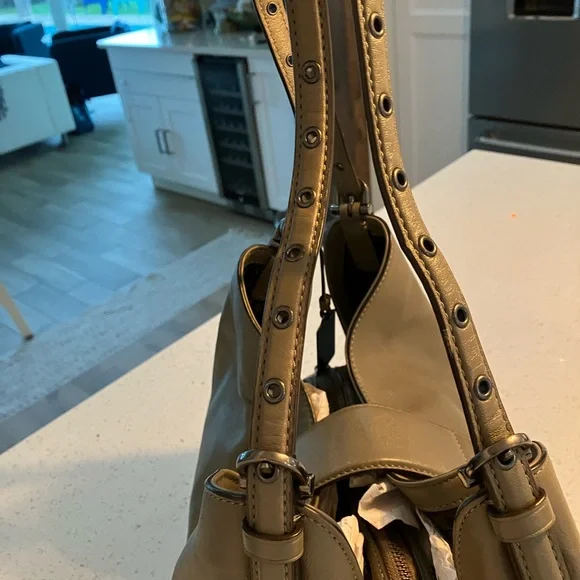 Coach Edie bag with 3 turn lock adjustable closures - Picture 13 of 14